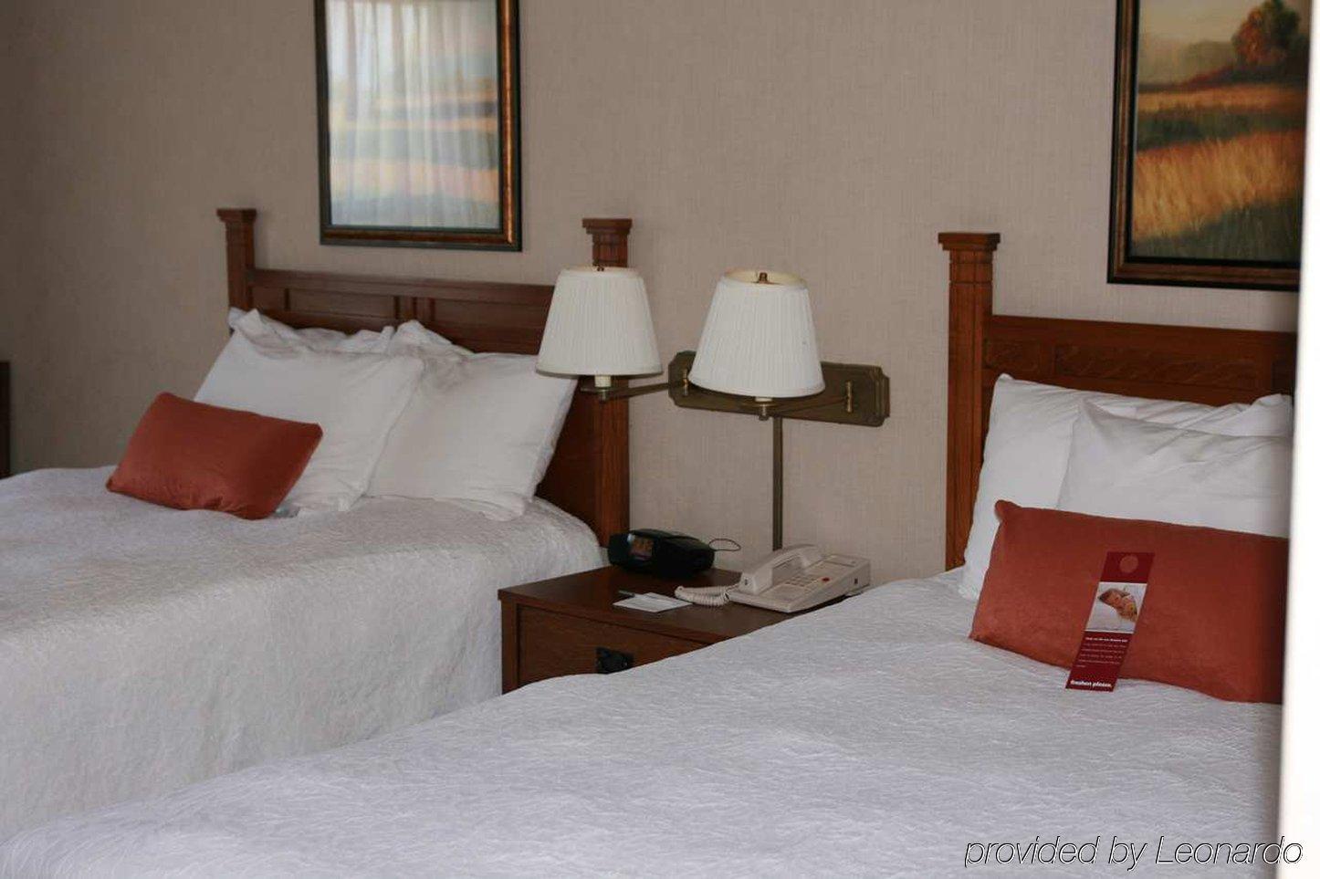 Hampton 3*